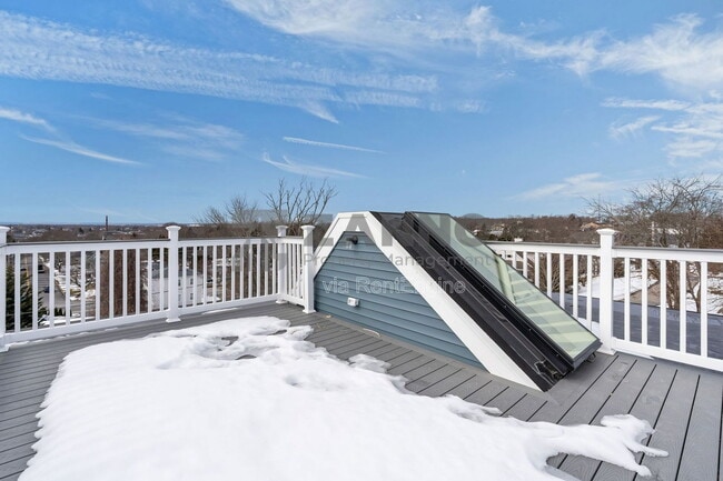 Building Photo - 24 Vernon Ave