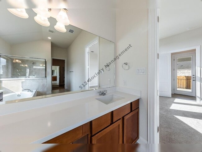 Building Photo - 320 Coral Gate Trail