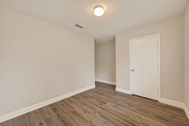 Building Photo - 6739 Windy River Ln