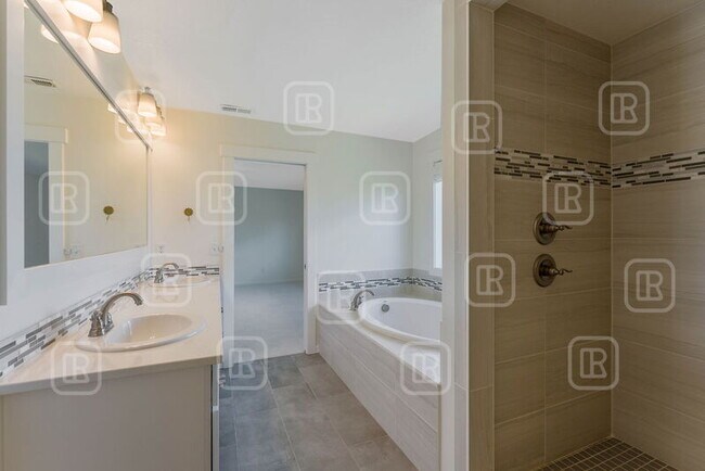 Building Photo - 17823 E Daystar Rd