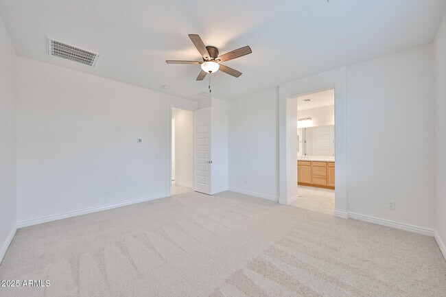 Building Photo - 8806 W Orange Dr