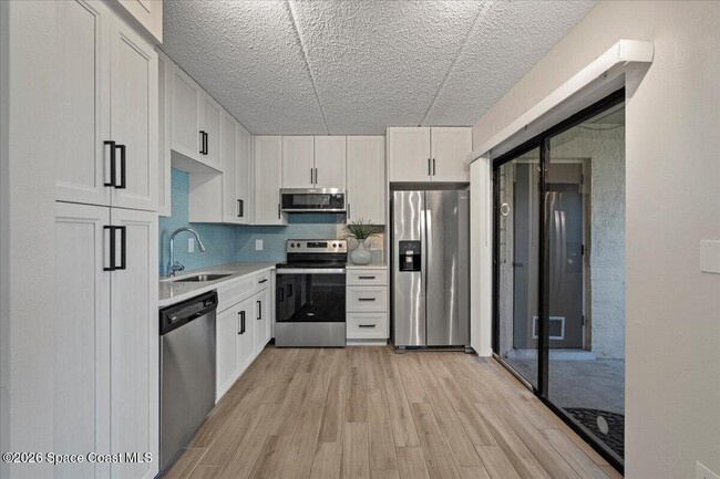 Building Photo - 1145 N Shannon Ave