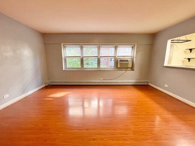 Building Photo - 4950 N Marine Dr
