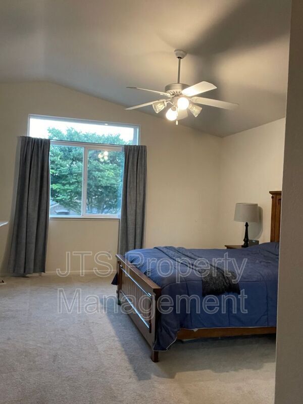 Building Photo - 3232 Balada Way