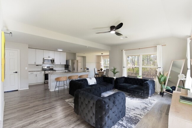 Building Photo - 8027 Dauntless Dr