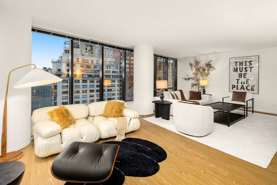 Building Photo - 525 E 72nd St