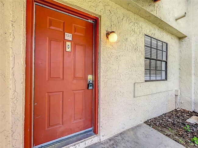 Building Photo - 10288 Turkey Lake Rd