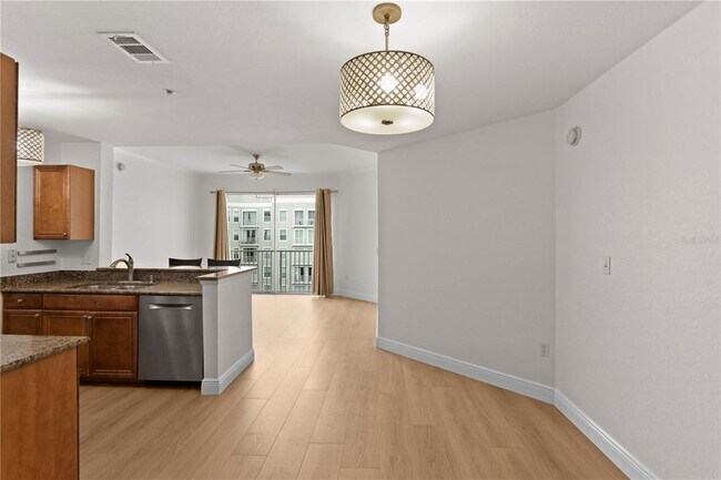 Building Photo - 700 S Harbour Island Blvd
