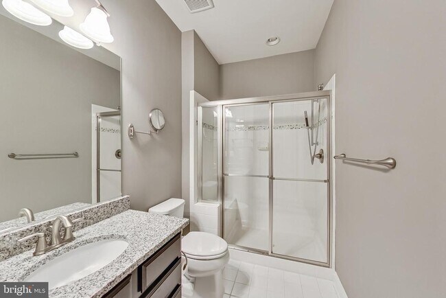 Building Photo - 605 Fair Winds Way