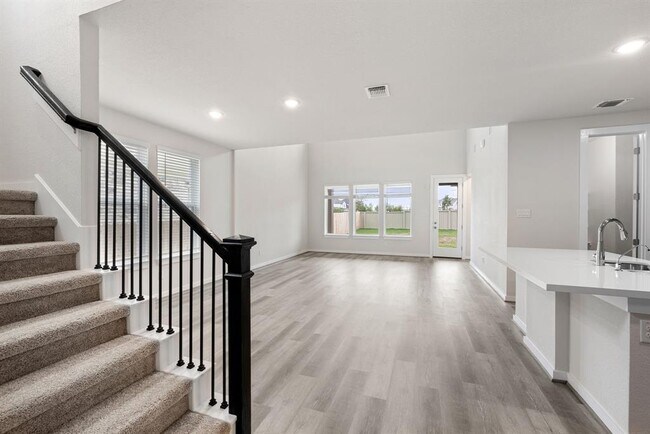 Building Photo - 112 Alicante Ln