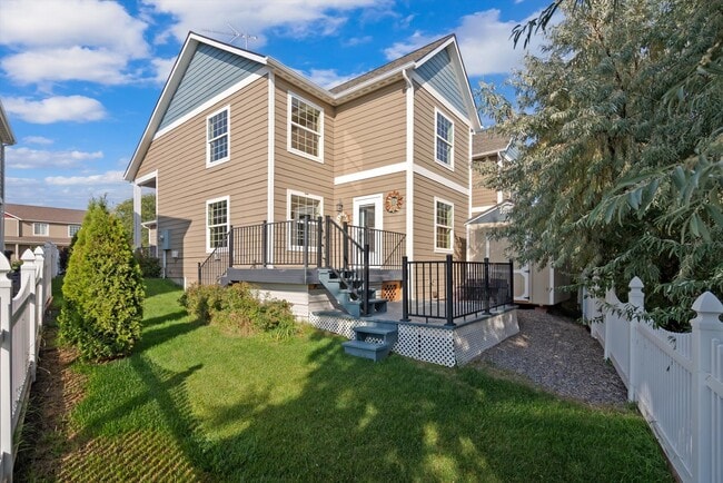 Building Photo - 11 Muskrat Dr