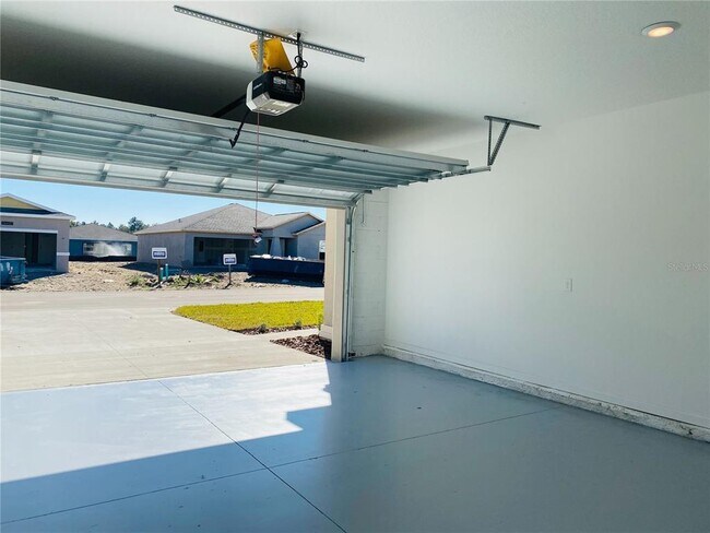 Building Photo - 16436 Fernridge St