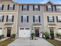 Building Photo - Newly Renovated 3BR Townhome with Private Patio in Fort Mill