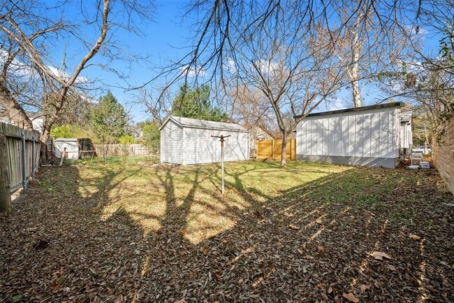 Building Photo - 1403 Palo Duro Rd