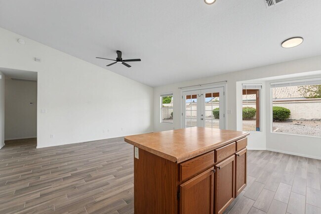 Building Photo - 7842 W Boca Raton Rd