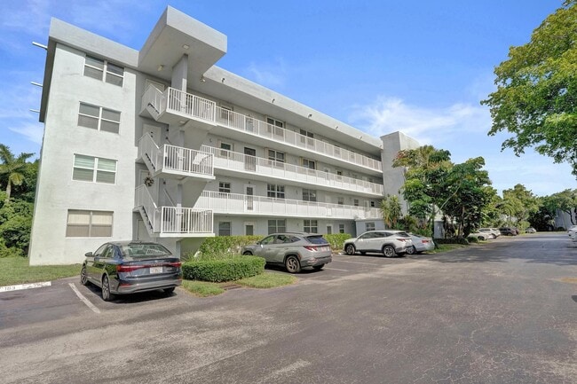 Building Photo - 106 Royal Pk Dr