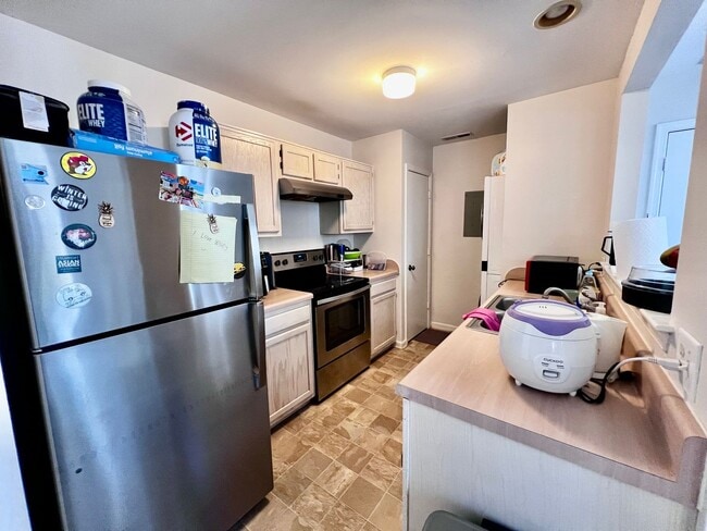 Building Photo - Beautiful 2-Bedroom End Unit Townhome in Ocean Lakes!