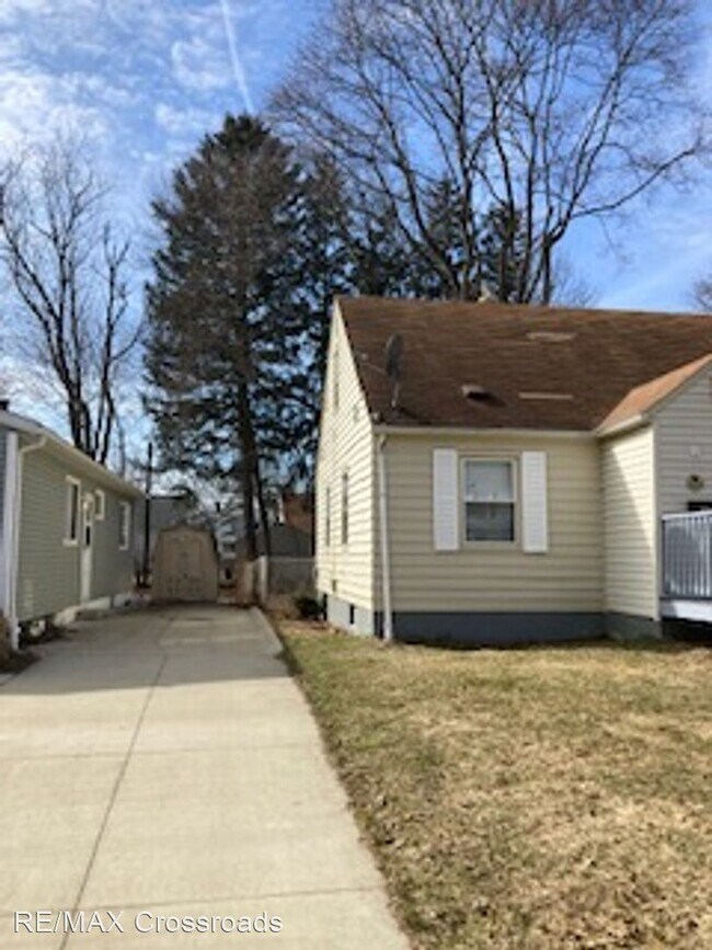 Building Photo - 3 br, 1 bath House - 1042 Frederick blvd