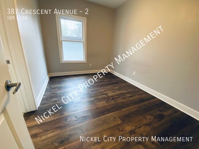 Building Photo - 387 Crescent Ave