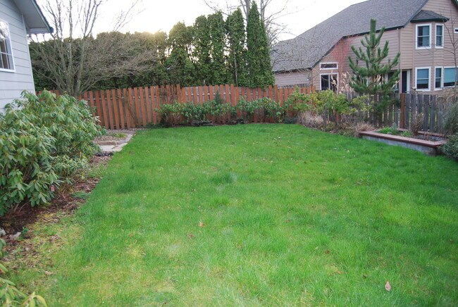 Building Photo - Charming & Well-Maintained Single-Story Home in McMinnville
