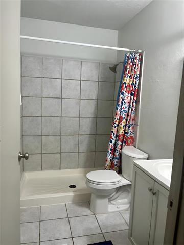 Building Photo - 2206 Statler Dr