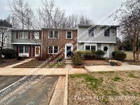 Building Photo - Charming 3BR/2.5BA Townhouse in Charlotte!