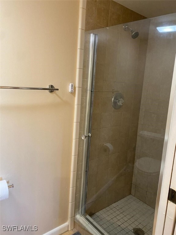 Building Photo - 4912 Tamiami Trl E
