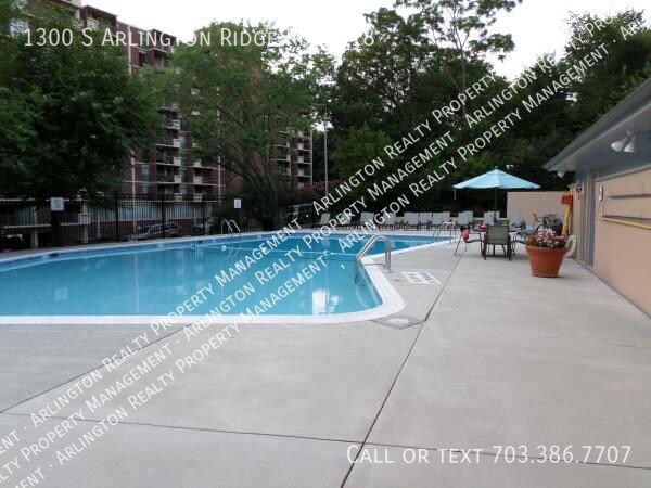 Building Photo - 1300 S Arlington Ridge Rd