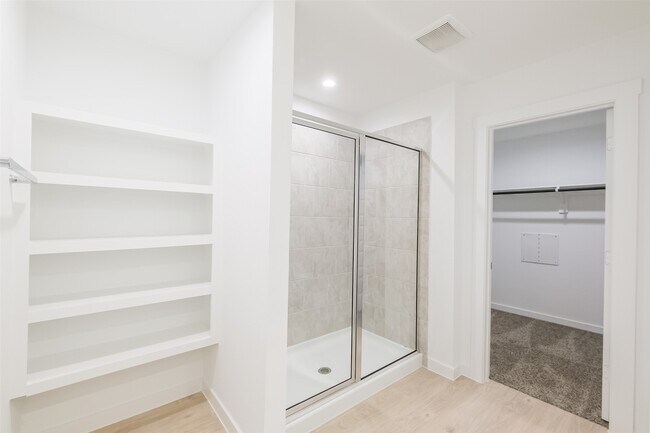 Building Photo - 31718 Hallington Hl Ln