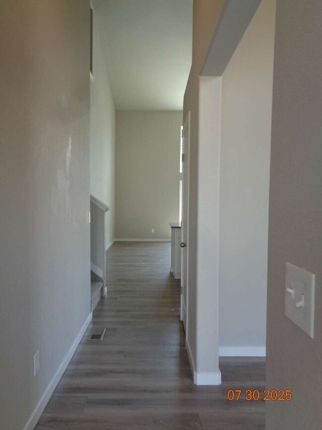 Building Photo - Great neighborhood! with open space and wa...