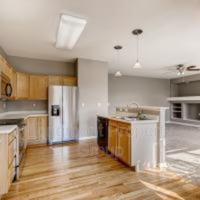 Building Photo - 713 Pendleton Ave