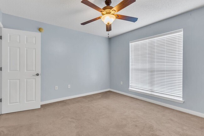 Building Photo - South Crestview Ranch on Cul-de-sac