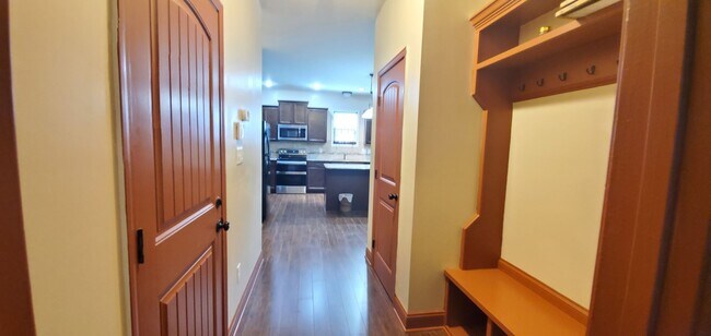 Building Photo - Spectacular!