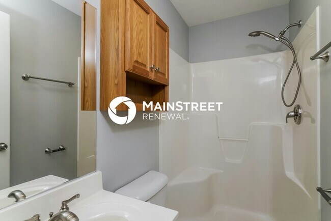 Building Photo - 3 Bedroom Pet-Friendly Home in SHEPHERDSVILLE, KY with Main Street Renewal
