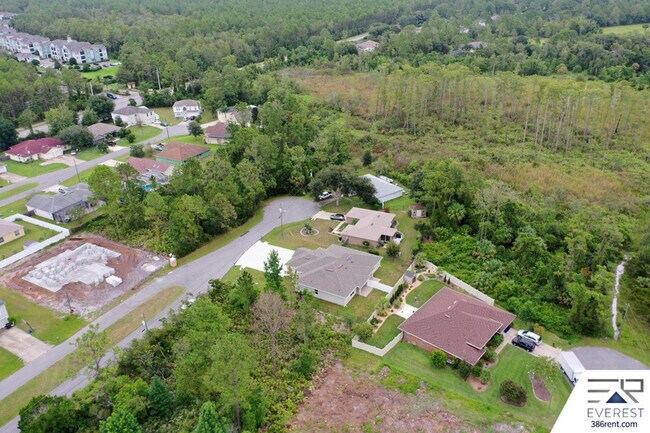 Building Photo - 16 Squanto Pl