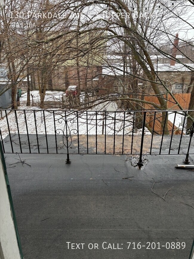 Building Photo - 130 Parkdale Ave