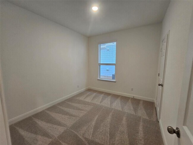 Building Photo - 1512 Brimhurst Dr