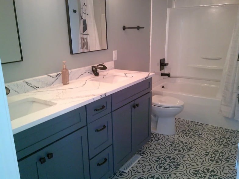 Building Photo - 7405 Lake Shore Dr