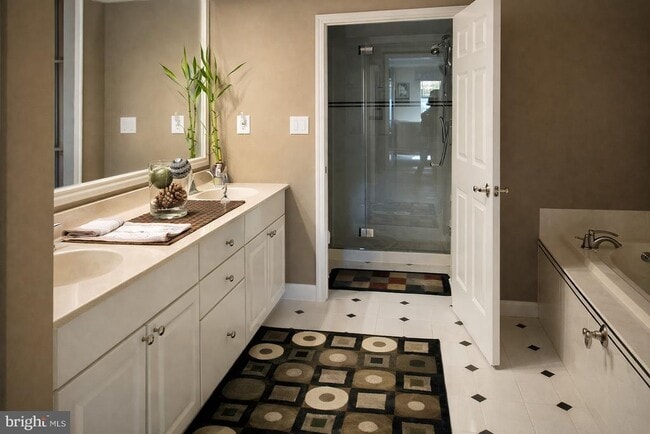 Building Photo - 22 Breckenridge Ln