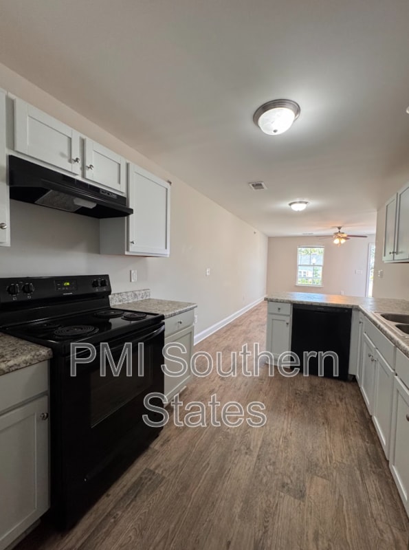 Building Photo - 200 Walnut Hill Dr