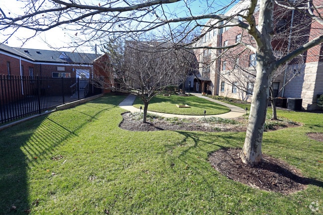 Building Photo - Park Heights Place - Senior Apartments 62+