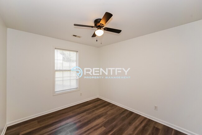 Building Photo - 1110 Mason St