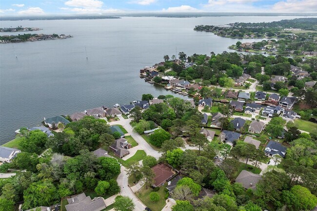 Building Photo - 3718 Treasure Island Dr