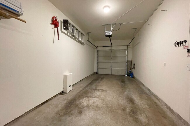 Building Photo - MOVE IN SPECIAL: 50% OFF FIRST MONTHS RENT...