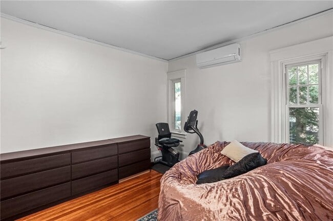 Building Photo - 36 Mt Hope Ave