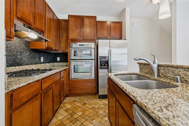 Building Photo - 2112 Grove Park Ln