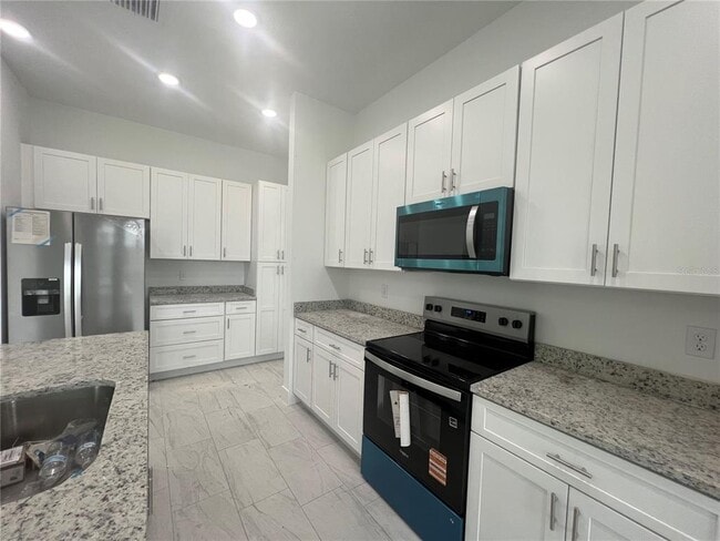 Building Photo - 52 Brig Cir E