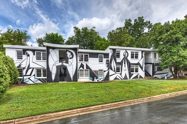 Building Photo - 510 Queens Rd