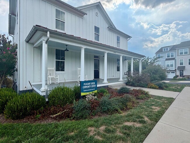 Building Photo - 6003 McComb St