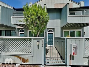 Building Photo - 102 Glenbridge Ct